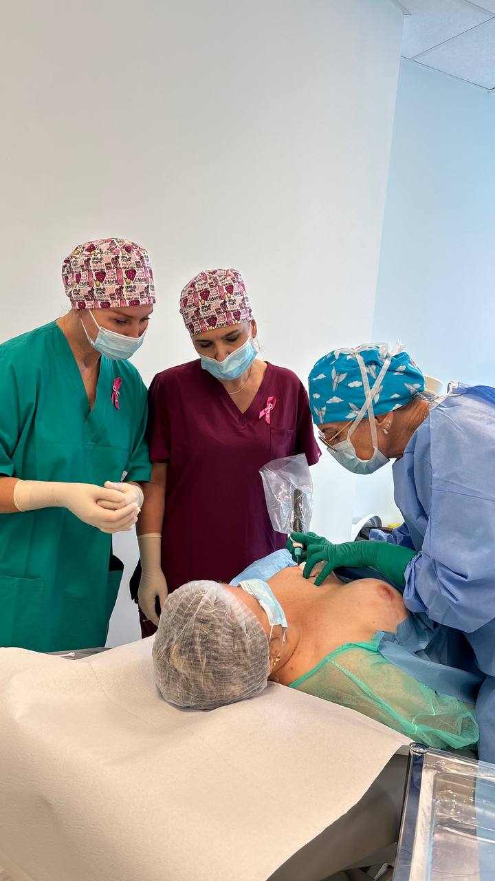 Clinical PMU training with Clinita Italy protocol — Lady D Studio